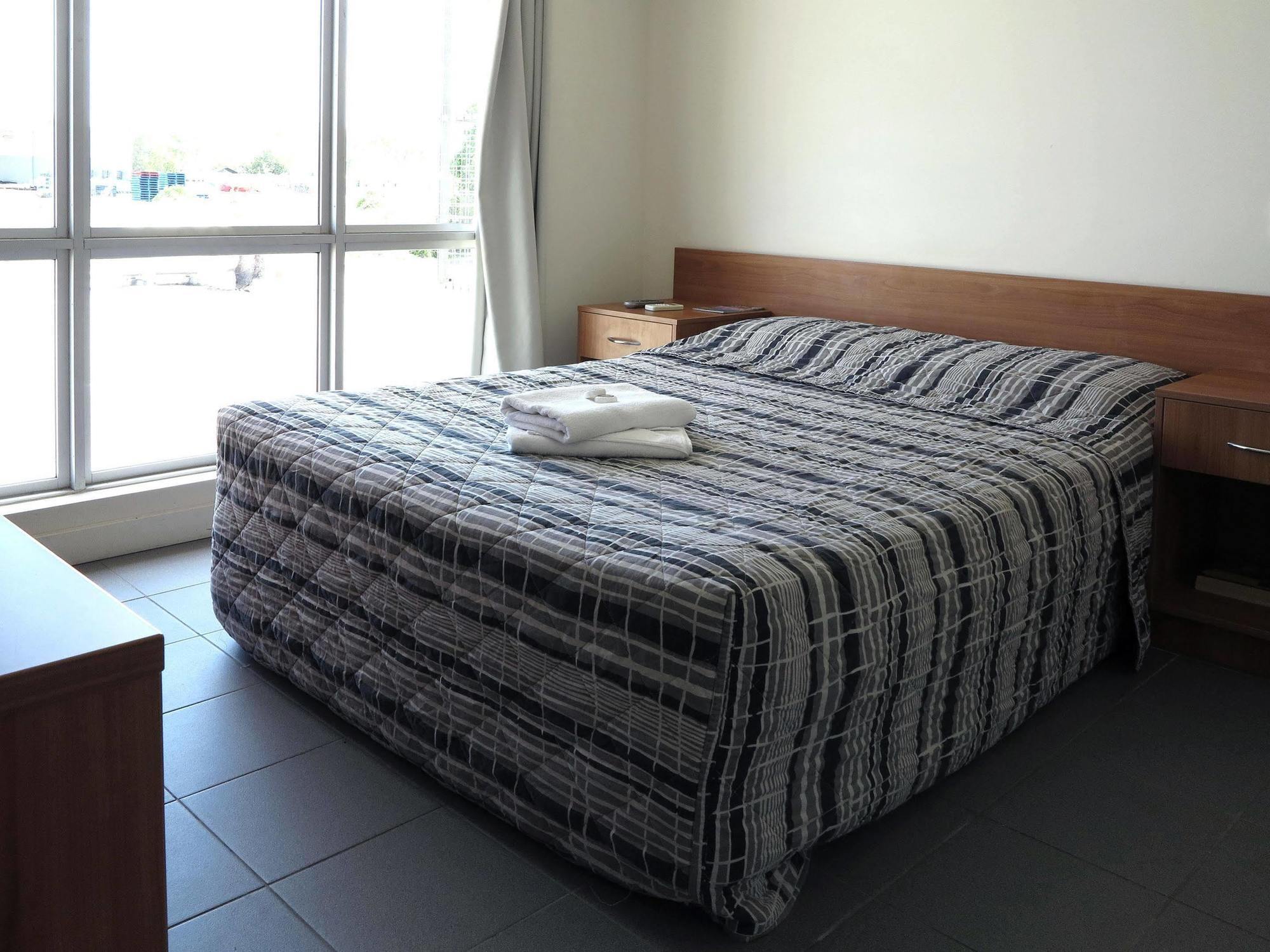 Upper Ross Hotel Townsville Buitenkant foto