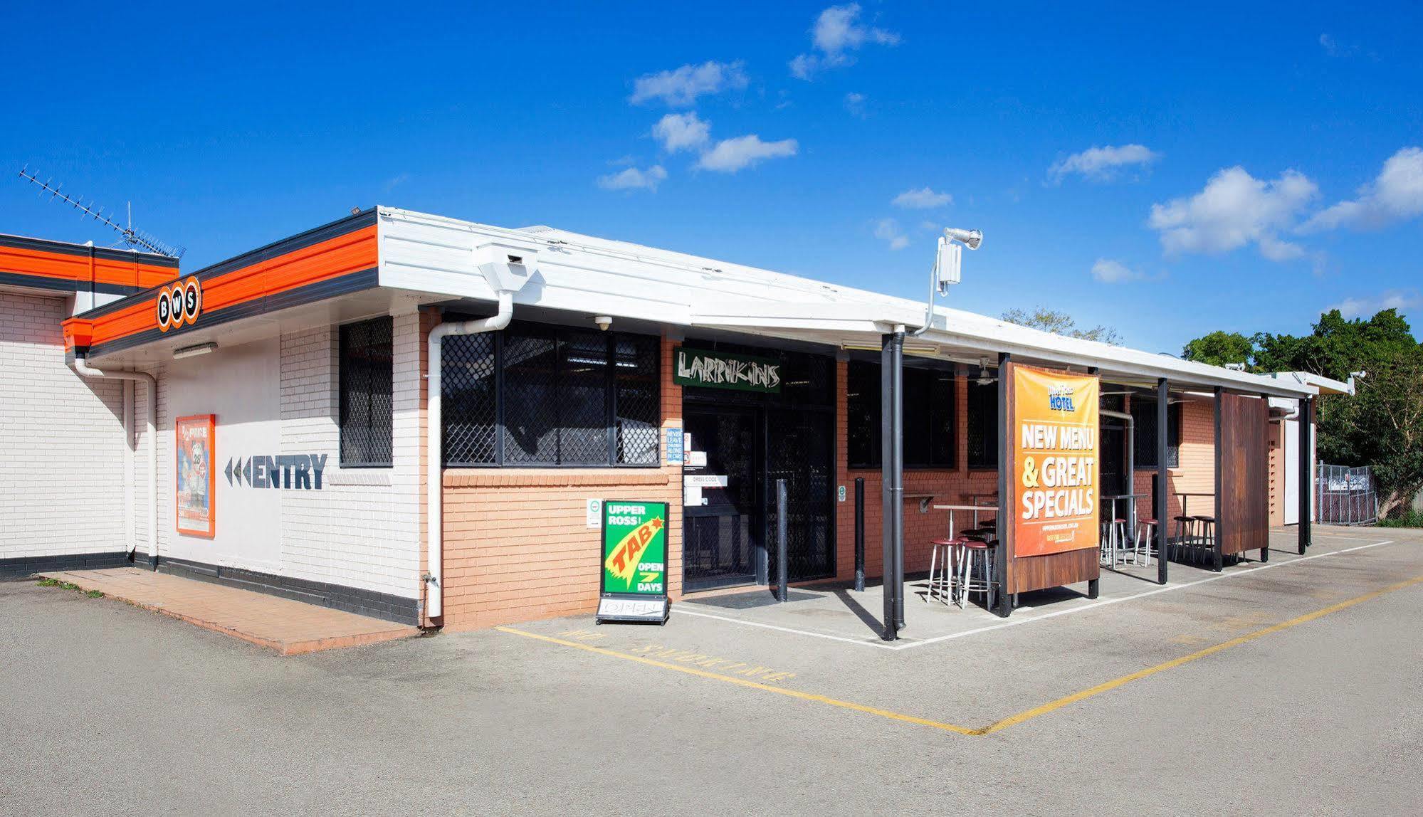Upper Ross Hotel Townsville Buitenkant foto